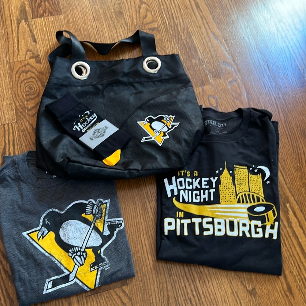 NHL penguins bundle little t-shirts and socks  PITTSBURGH